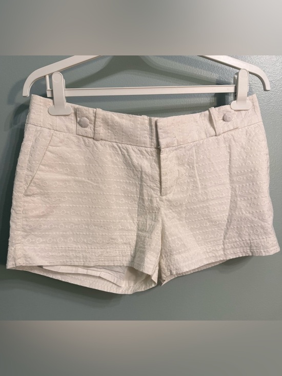 Banana Republic Factory Pants - Banana Republic Factory Mid Rise Shorts White Eyelet Coastal Cowgirl EUC